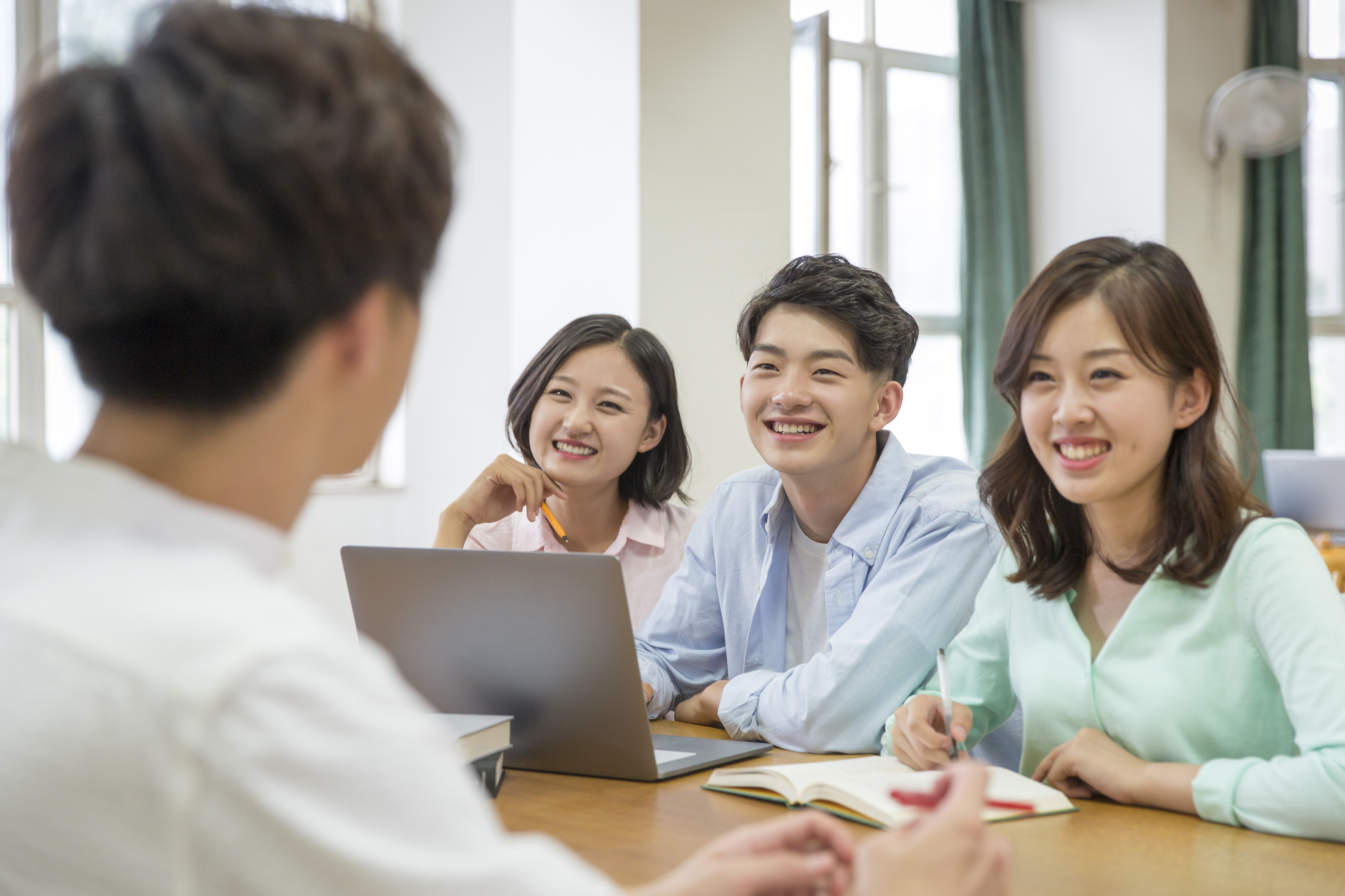 대학교 팀플 잘하는 법: 무임승차 줄이고 발표 점수 올리는 역할 분담 팁